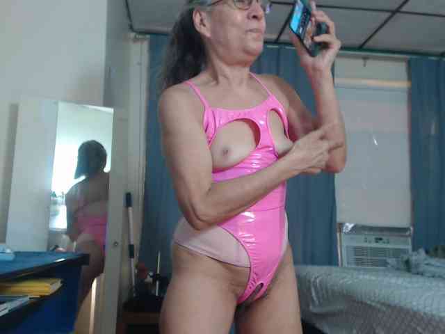 FIXMYASSTOO webcam