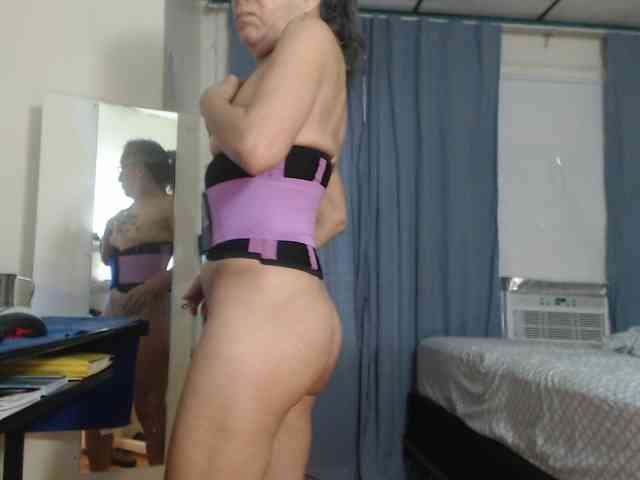 FIXMYASSTOO webcam