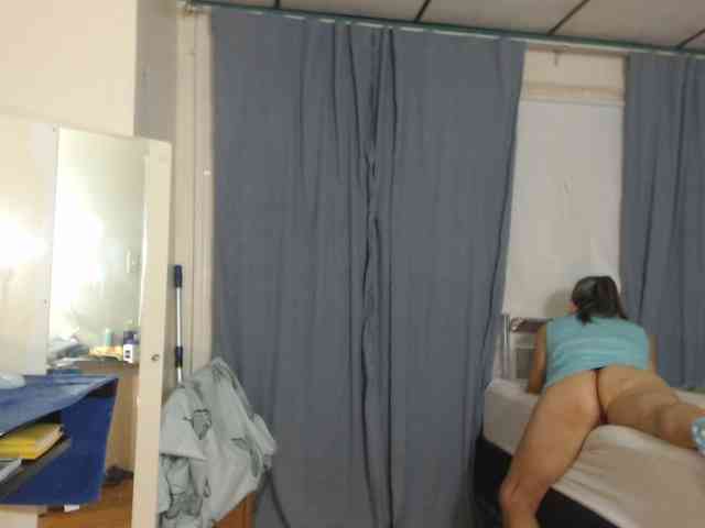 FIXMYASSTOO webcam