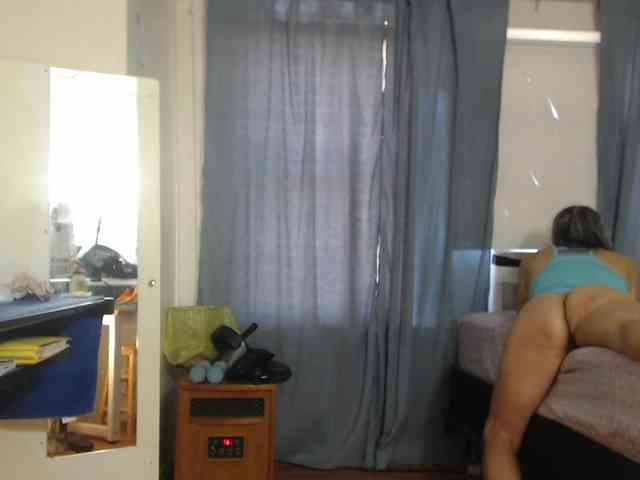 FIXMYASSTOO webcam