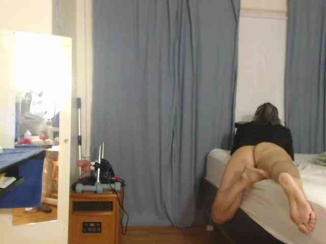 FIXMYASSTOO webcam