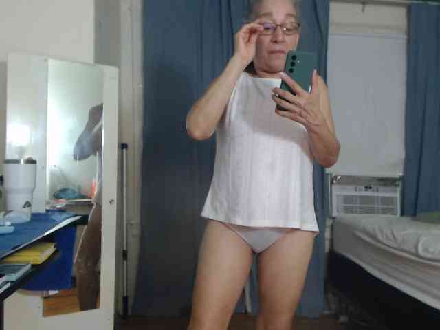 FIXMYASSTOO webcam