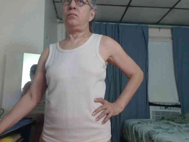 FIXMYASSTOO webcam