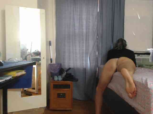 FIXMYASSTOO webcam