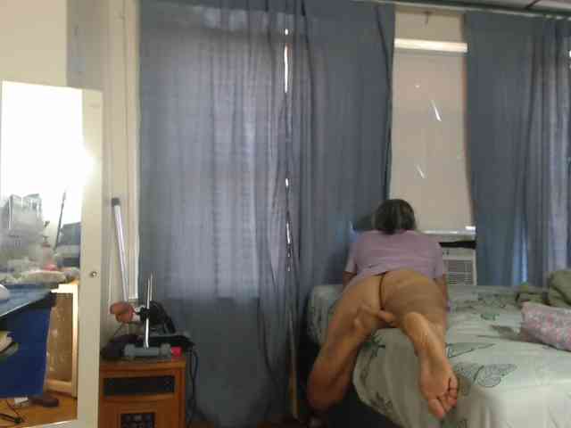 FIXMYASSTOO webcam