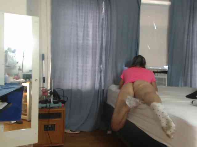 FIXMYASSTOO webcam