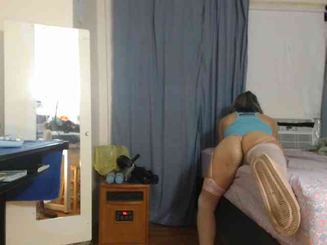 FIXMYASSTOO webcam