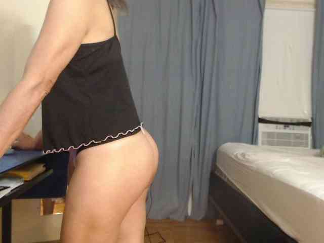 FIXMYASSTOO webcam