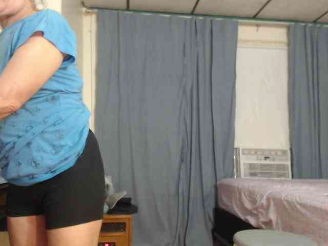 FIXMYASSTOO webcam