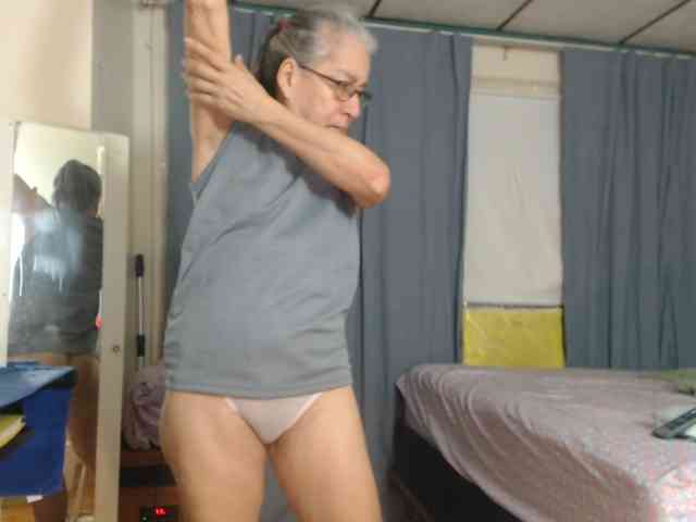 FIXMYASSTOO webcam