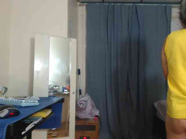FIXMYASSTOO webcam