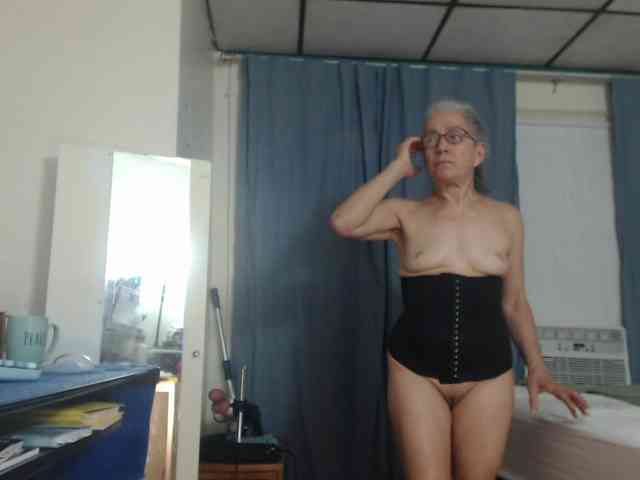 FIXMYASSTOO webcam