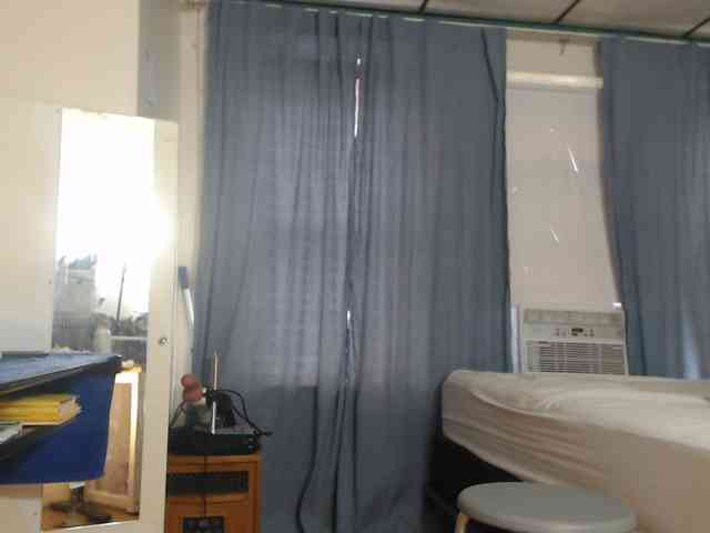 FIXMYASSTOO webcam