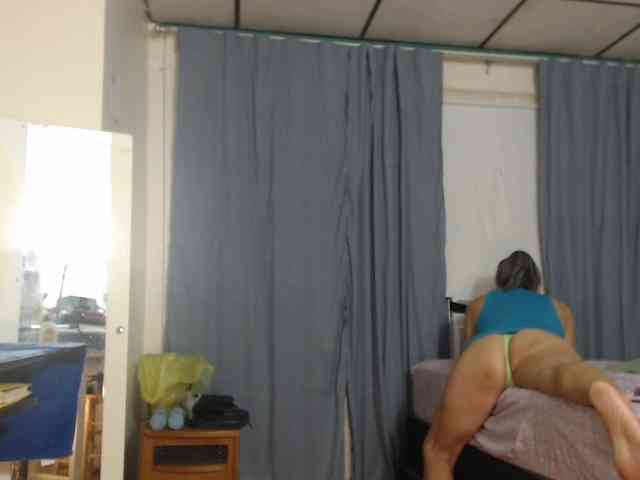 FIXMYASSTOO webcam