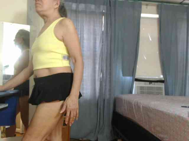 FIXMYASSTOO webcam