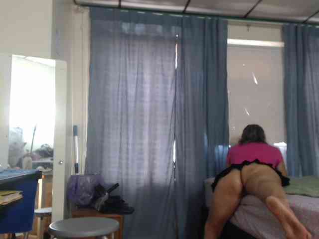 FIXMYASSTOO webcam
