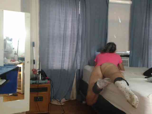 FIXMYASSTOO webcam