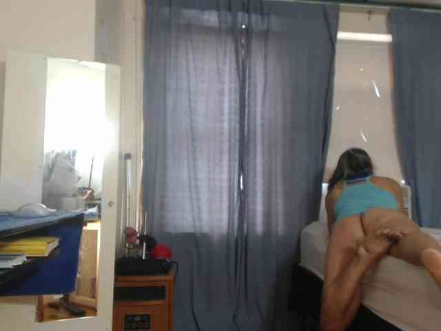 FIXMYASSTOO webcam