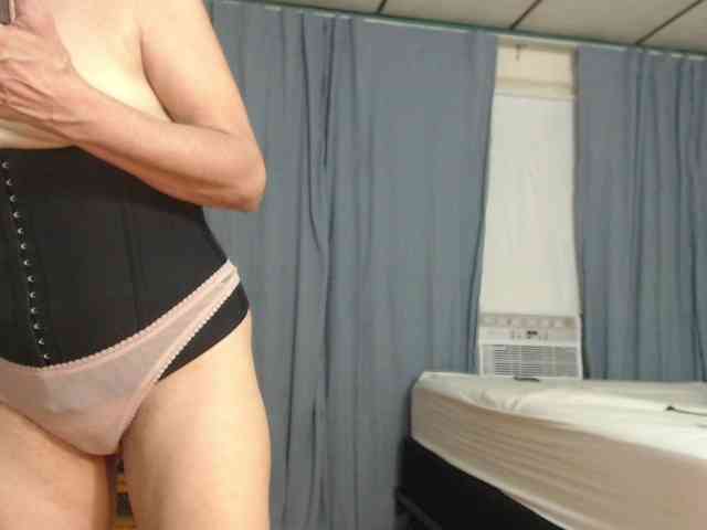 FIXMYASSTOO webcam