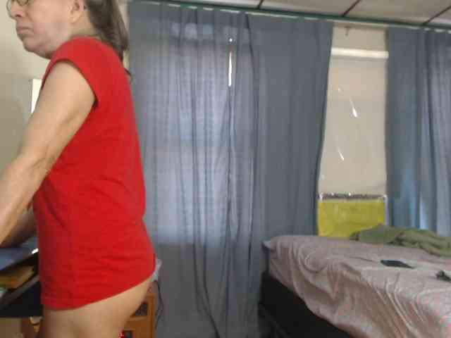 FIXMYASSTOO webcam