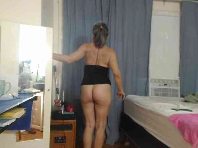 FIXMYASSTOO webcam