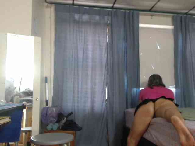 FIXMYASSTOO webcam