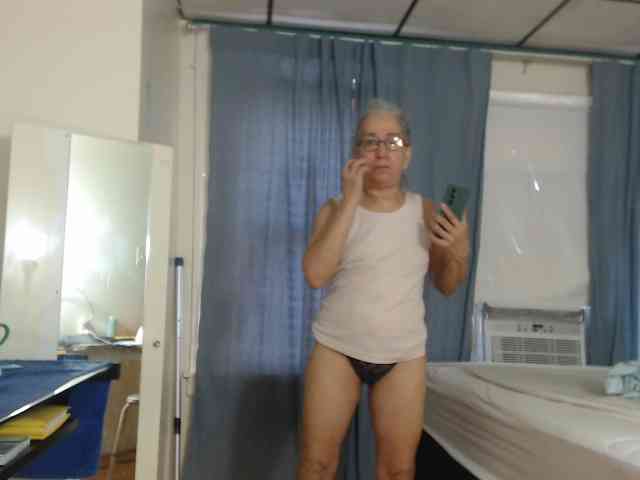 FIXMYASSTOO webcam