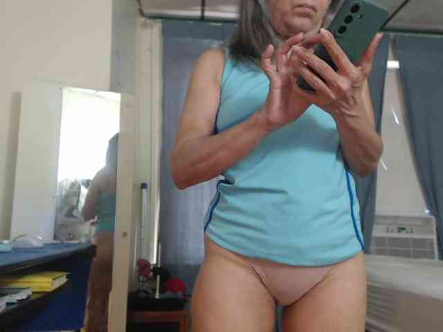 FIXMYASSTOO webcam