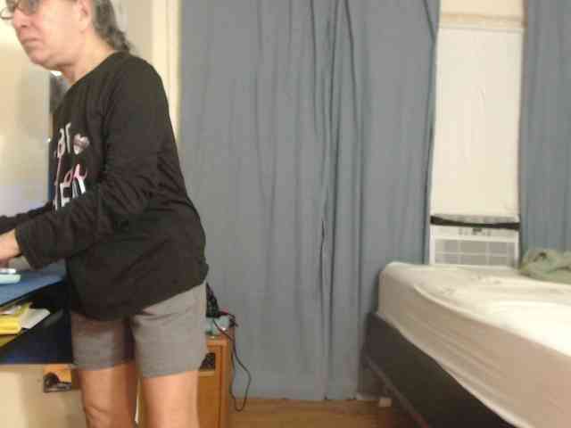 FIXMYASSTOO webcam