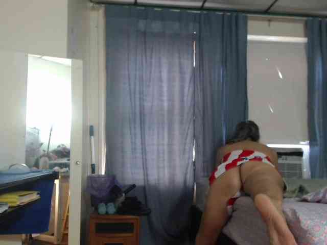 FIXMYASSTOO webcam