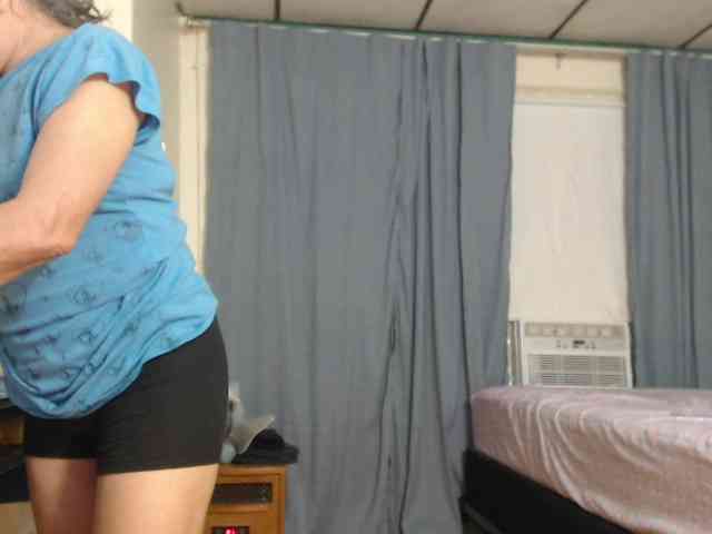 FIXMYASSTOO webcam
