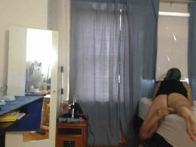 FIXMYASSTOO webcam