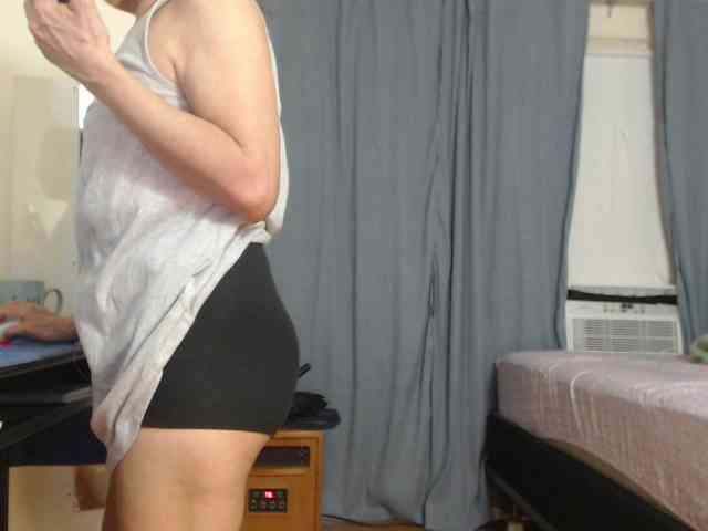 FIXMYASSTOO webcam