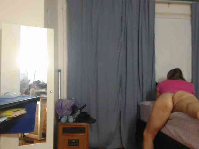 FIXMYASSTOO webcam