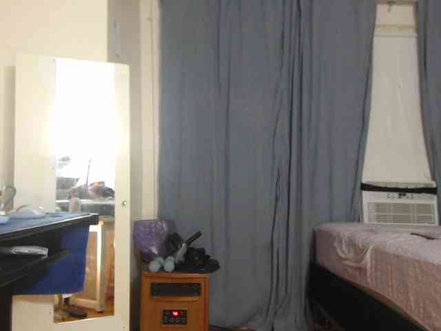 FIXMYASSTOO webcam