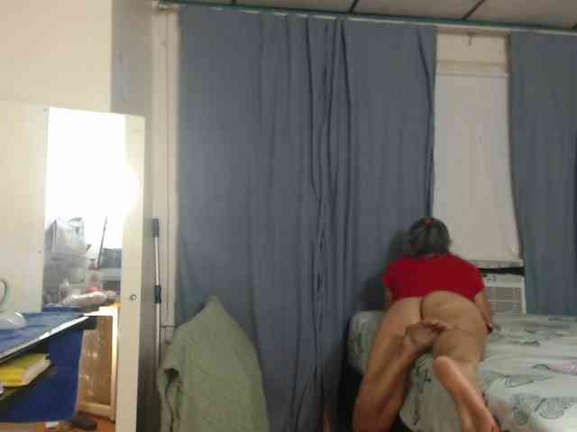 FIXMYASSTOO webcam