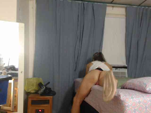 FIXMYASSTOO webcam