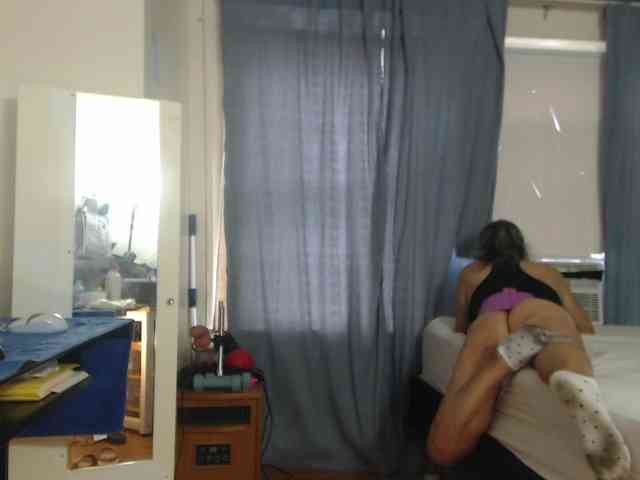 FIXMYASSTOO webcam