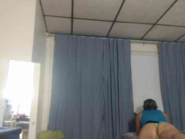 FIXMYASSTOO webcam