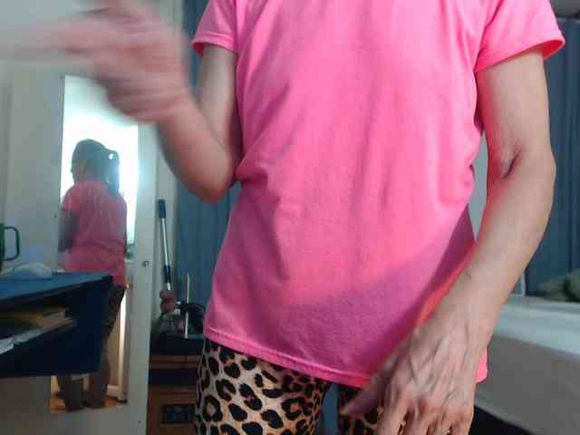 FIXMYASSTOO webcam