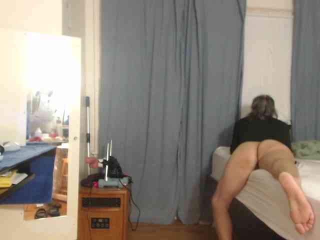 FIXMYASSTOO webcam
