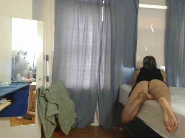FIXMYASSTOO webcam
