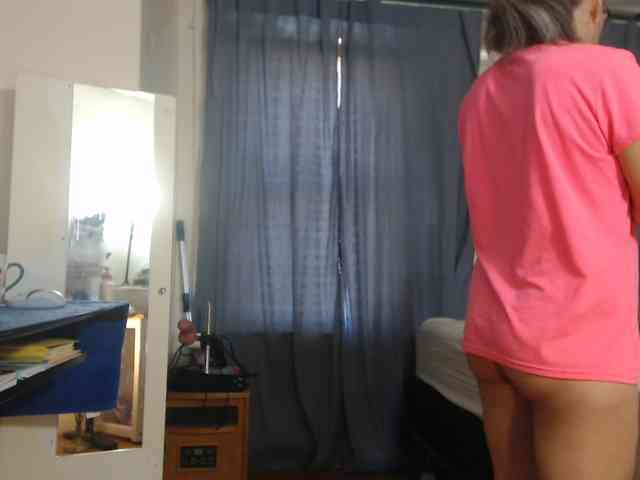 FIXMYASSTOO webcam