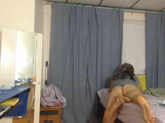 FIXMYASSTOO webcam