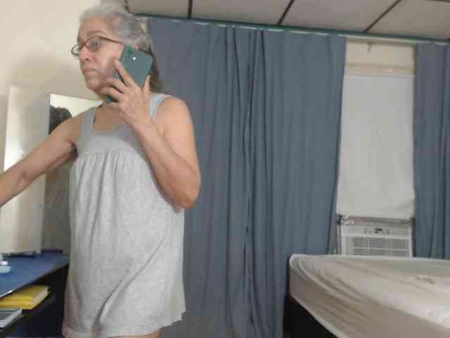 FIXMYASSTOO webcam