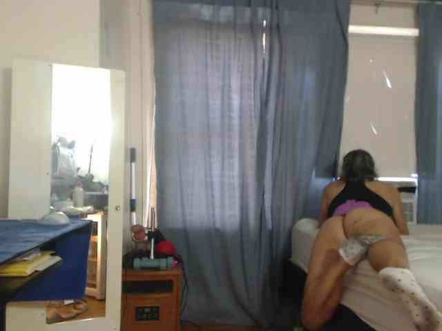 FIXMYASSTOO webcam