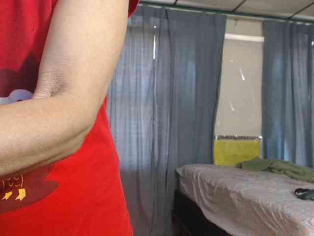 FIXMYASSTOO webcam