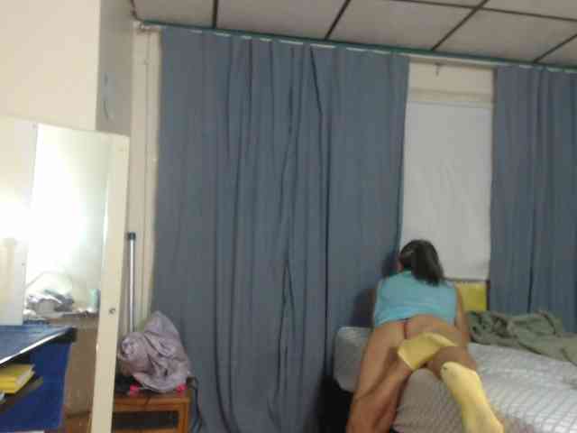 FIXMYASSTOO webcam