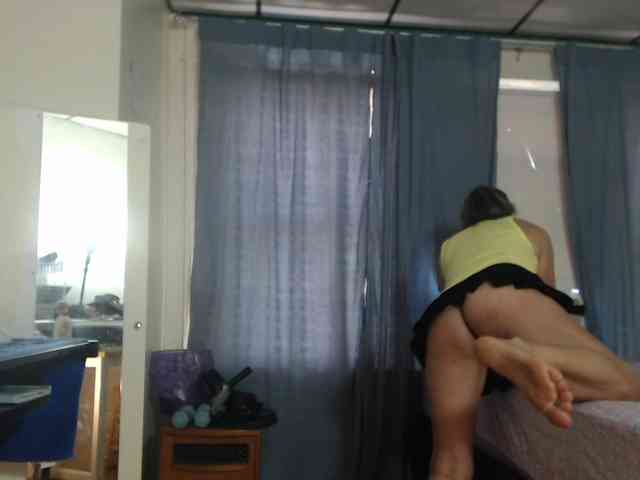 FIXMYASSTOO webcam