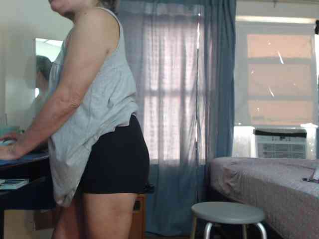 FIXMYASSTOO webcam